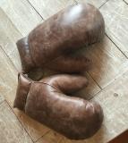 Gants de boxe 1950.jpg